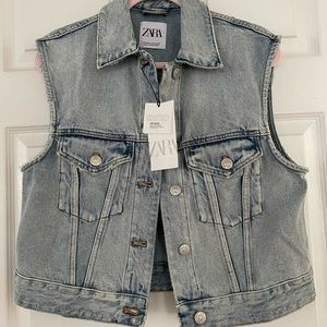 NWT. Zara Denim Blue Jacket Jeans.